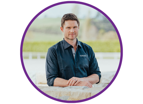 Dr Leigh deClifford